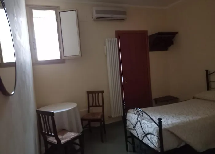 La Contadina Sisina Affittacamere Aliano